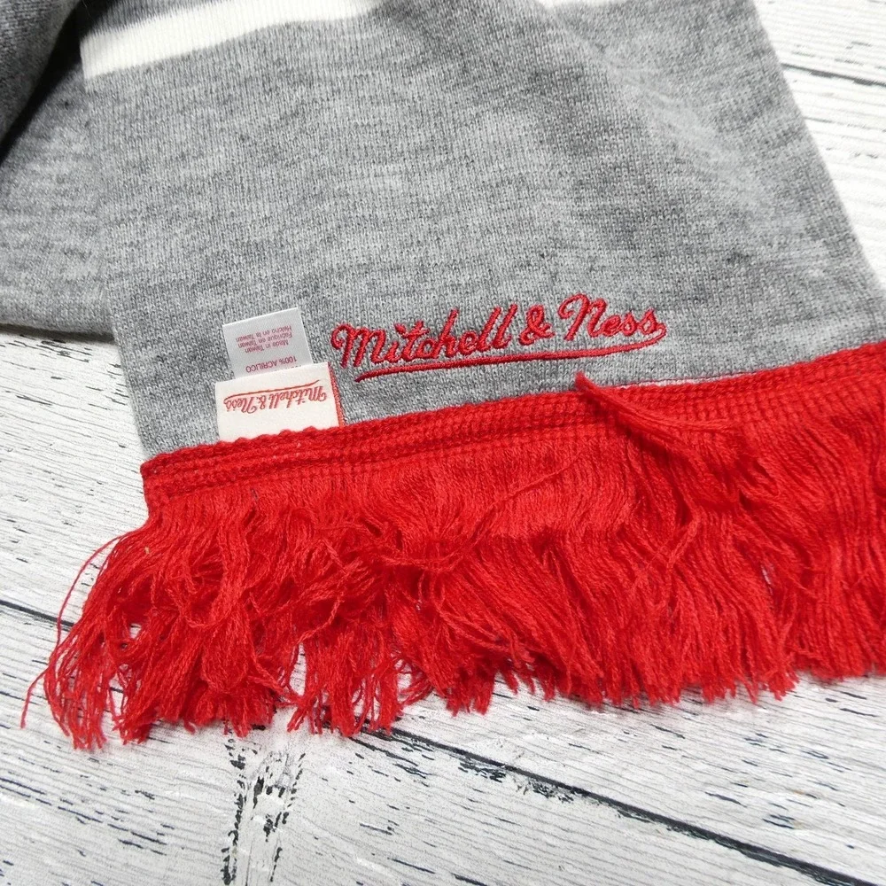 Chicago Blackhawks Scarf Mens One Size Gray Red NHL Hockey Mitchell & Ness